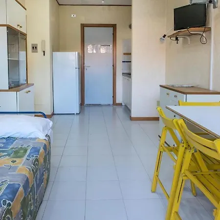 Bilocale Con Giardino A 100 Mt Dal Mare Di - M052 شقة *