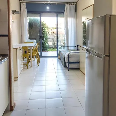 Apartament Bilocale Con Giardino A 100 Mt Dal Mare Di - M052